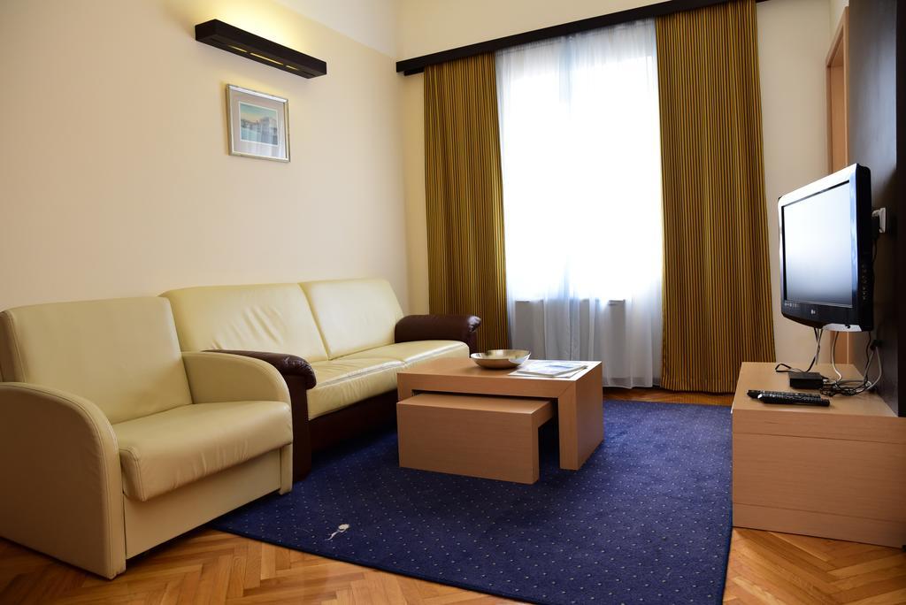 Apartment Aci Marina Cres Luaran gambar