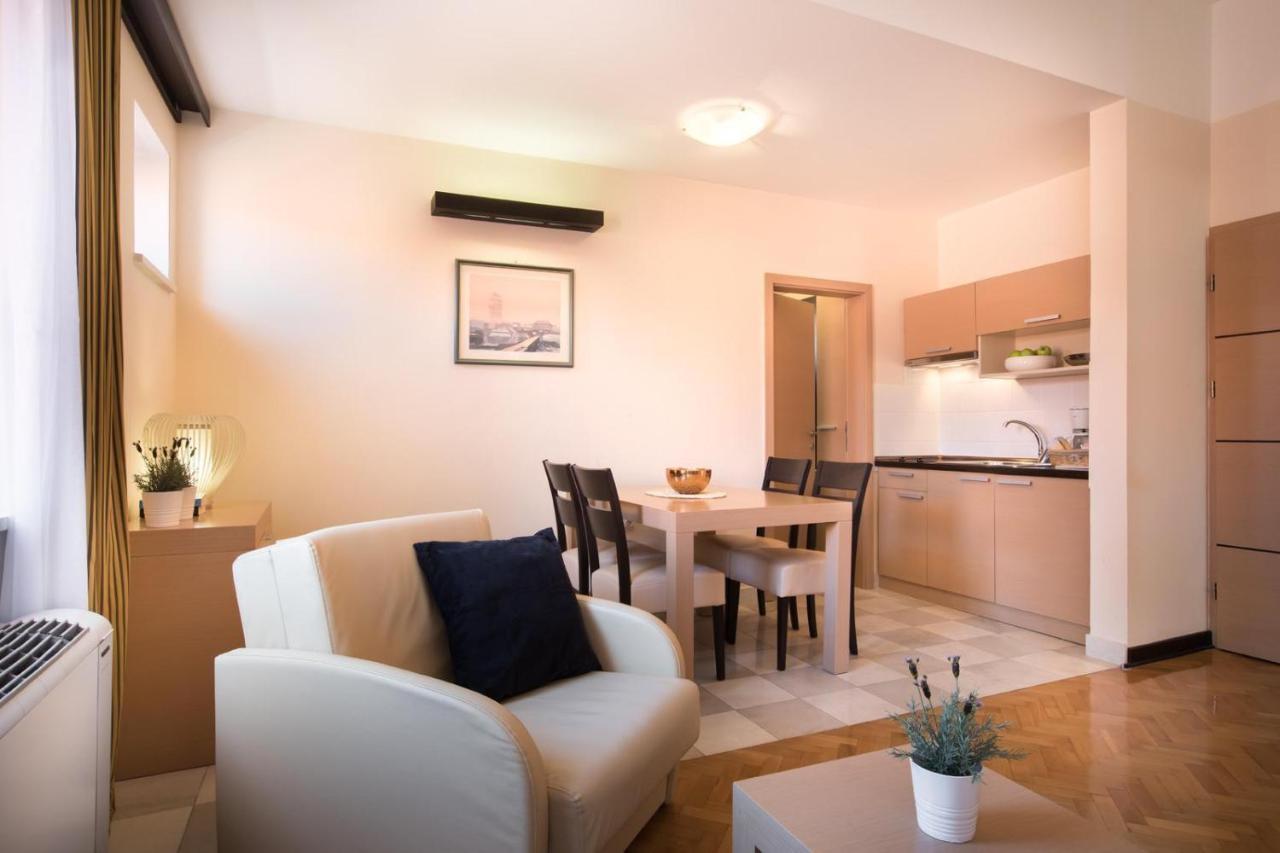 Apartment Aci Marina Cres Luaran gambar