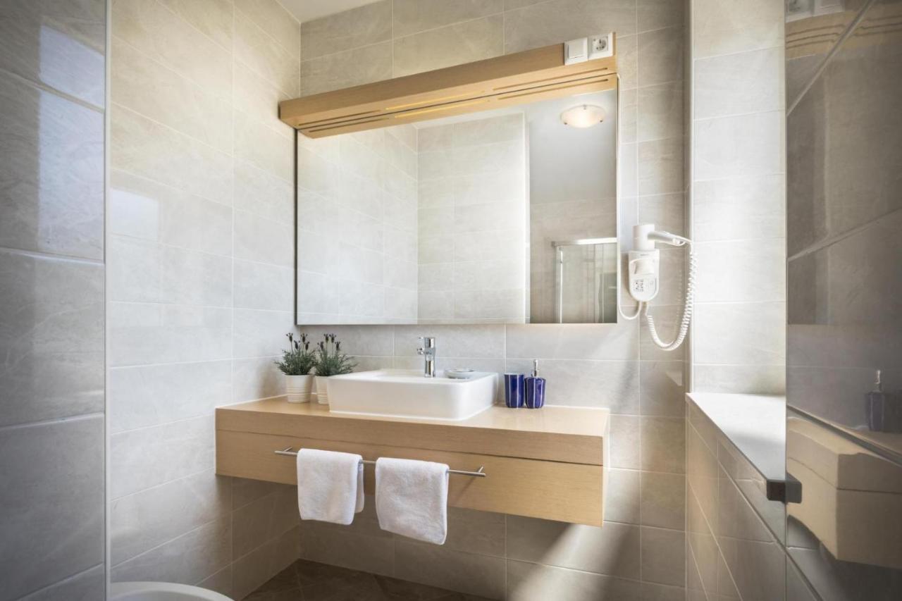 Apartment Aci Marina Cres Luaran gambar