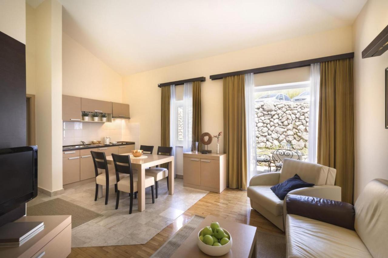 Apartment Aci Marina Cres Luaran gambar