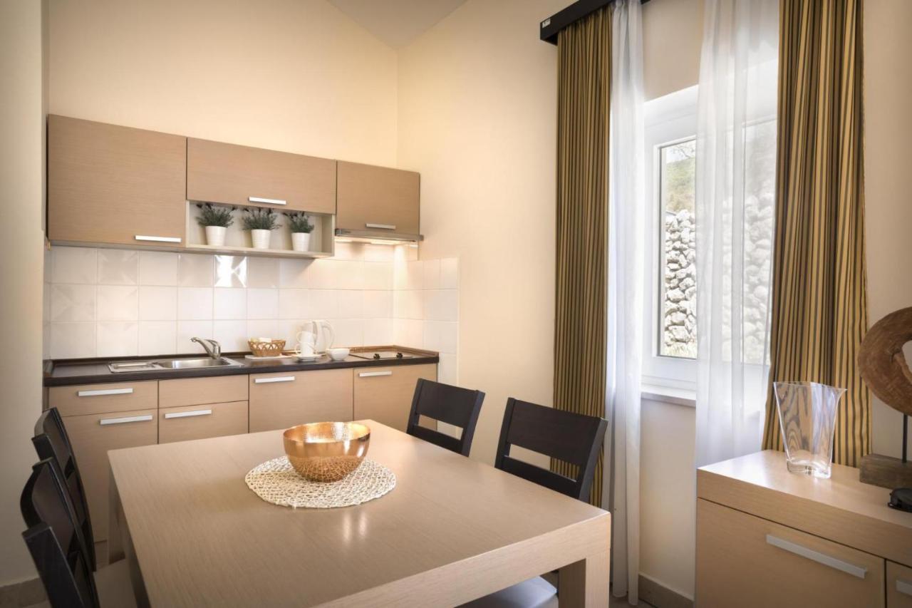 Apartment Aci Marina Cres Luaran gambar